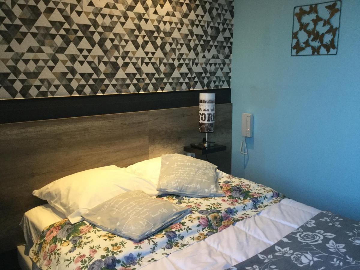 Hotel Le Kamelia Salles  Εξωτερικό φωτογραφία