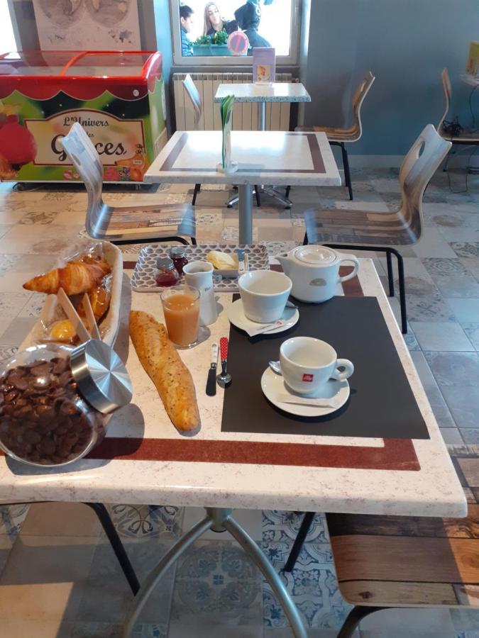 Hotel Le Kamelia Salles  Εξωτερικό φωτογραφία