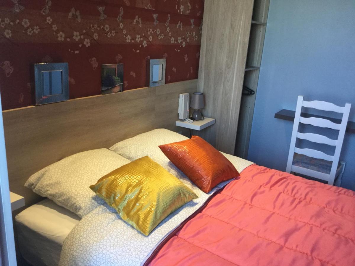 Hotel Le Kamelia Salles  Εξωτερικό φωτογραφία